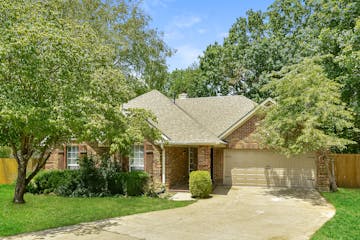608 PEBBLESTONE CT OLD HICKORY, TN 37138